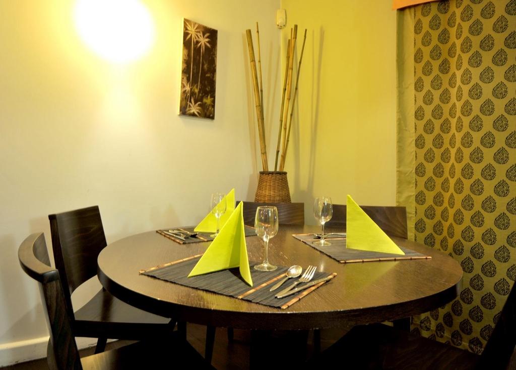 Kyriad Annecy Cran-Gevrier Restaurant photo