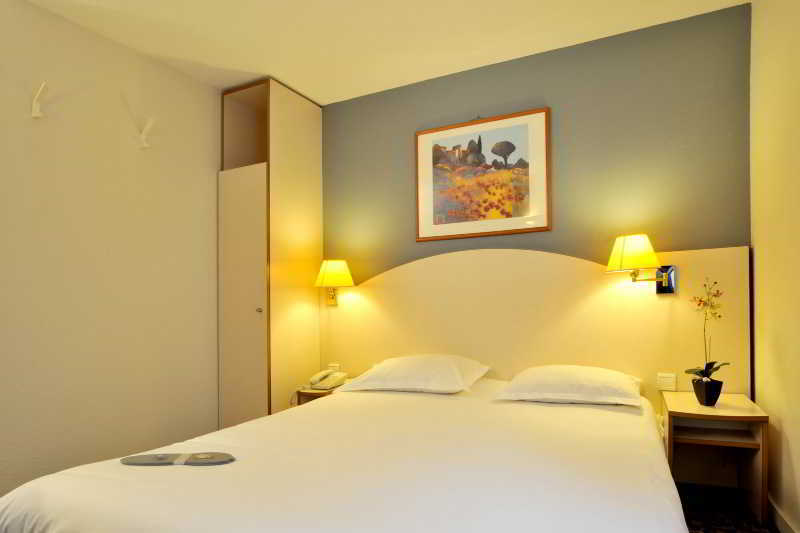 Kyriad Annecy Cran-Gevrier Exterior photo
