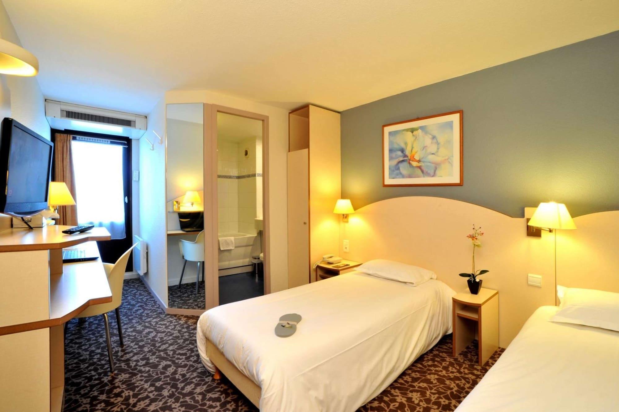 Kyriad Annecy Cran-Gevrier Exterior photo