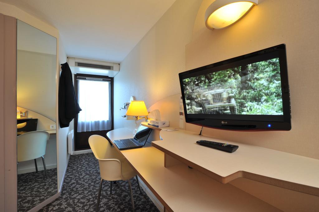 Kyriad Annecy Cran-Gevrier Exterior photo